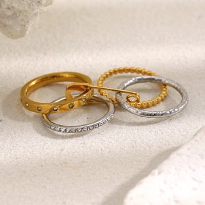 Boucles d'oreilles créoles multicouches en acier inoxydable plaqué or 18 carats avec épingle de sûreté, incrustées de zircon, bicolores, tendance, pour femme - Product Image 4