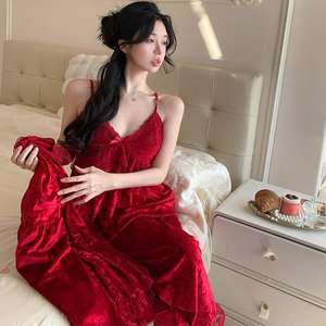 بيجامة نسائية من القطيفة الذهبية لخريف وشتاء 2025، قميص نوم مثير بحمالات مع سروال، طقم بيجامة مبطن للنوم - Product Image 2