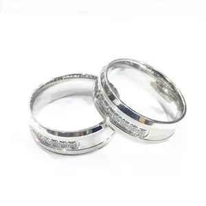 Custom stainless steel silver tone engagement rings classic crystal wedding band ring polishing jewelry