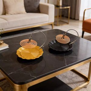 Support pour spirales anti-moustiques en fer, design à clip détachable, pour usage domestique, plateau parfumé au bois de santal avec finition électroplaquée - Product Image 4