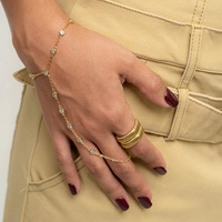 FUAMAY Bijoux et Accessoires pour Femmes Vente en Gros Maxine Bracelet Chaîne de Main avec Perles et Zircons Cubiques Blancs, Verts et Bleus, Style Fin pour Femme