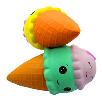 Ensemble de Squishies Desserts Réalistes Géants, Tranches de Gâteau Arc-en-ciel aux Couleurs Vives, à Remontée Lente, Haute Compressibilité, à Pétrir et Presser pour Soulager le Stress