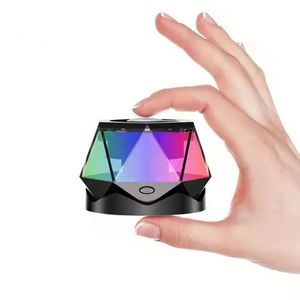 ลำโพงไร้สายพกพาแม่เหล็ก G300 กล่องเสียงขนาดเล็ก ไฟ LED RGB มัลติฟังก์ชั่น เสียงสเตอริโอ TWS - Product Image 1