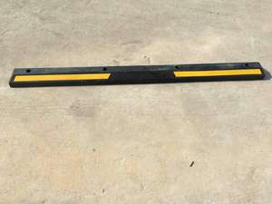 Car <strong>Wheel</strong> Parking Divider Durable Long Rubber Reflective <strong>Wheel</strong> <strong>Stopper</strong> 2 Meter Rubber <strong>Wheel</strong> <strong>Stopper</strong> - Product Image 3