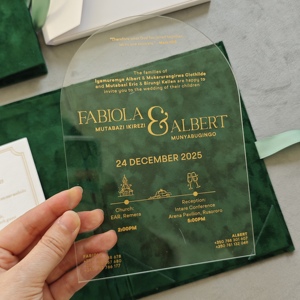 Invitaciones de Boda de Lujo en Verde Esmeralda con Cubierta de Terciopelo, Detalles en Dorado, Tarjetas de Confirmación de Asistencia y Sobres - Product Image 2