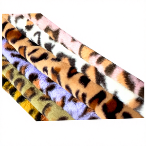 Kunstfell mit Leopardenmuster aus Kaninchenimitat für Autopolsterung im Großhandel - Product Image 1