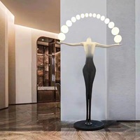 Lampe de sol LED en forme de sculpture humanoïde asiatique tenant une boule, grande, verticale, pour jardin, en ABS, lumière blanc chaud, Ra80, garantie 2 ans