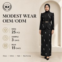 Ensemble deux pièces personnalisé pour femme, veste structurée à col montant avec broderie tulipe noire, jupe crayon, OEM ODM, marque privée, hijab formel