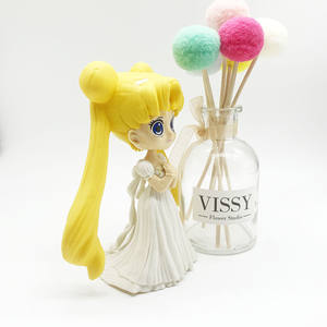 Figura coleccionable de Sailor Moon Tsukino Usagi estilo Q con vestido blanco y coletas doradas, base estable para fanáticos del <span class=keywords><strong>anime</strong></span>. - Product Image 1
