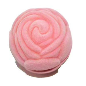 Boîte cadeau de mariage en velours floqué rose pour une seule bague - Product Image 1