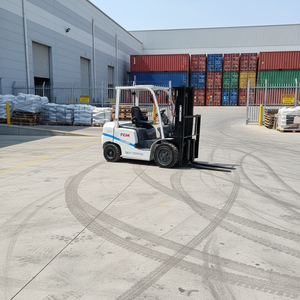 מלגזה דיזל משומשת TCM <span class=keywords><strong>3T</strong></span> אמינה ואיכותית לטיפול במטען תעשייתי כבד - Product Image 1