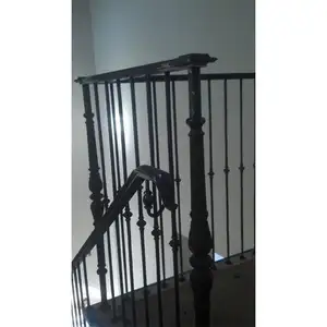 定制镀锌装饰黑色装饰金属锻铁楼梯栏杆