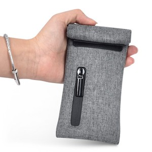 Bolsa pequeña ligera de poliéster para tabaco para hombre, bolsa resistente al olor con forro de carbono para exteriores y logotipo personalizado al por mayor - Product Image 4