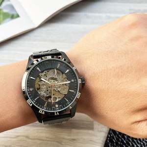 Montre mécanique de luxe pour homme en acier inoxydable de haute qualité, cadran à aiguilles avec calendrier, design simple, usage professionnel, style Patek. - Product Image 2