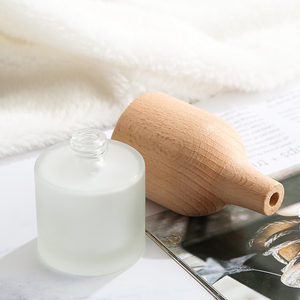 Factory Direct Sales of 30ml Aromatherapy Bottle, Hotel Home Decoration, Fragrance Expansion Empty Bottle, Customizable logo - Product Image 5