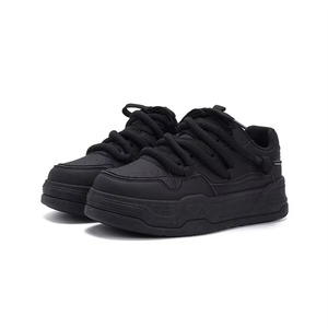 Chaussures de skate pour hommes Factory Chunky Rope Laces Triple White, baskets confortables en cuir synthétique avec semelle extérieure en PVC - Product Image 4