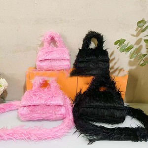 <span class=keywords><strong>Imou</strong></span> กระเป๋าแฟชั่นสะพายข้างสำหรับเด็กผู้หญิง, 2C 1080P กระเป๋าหนัง PU สีชมพูสุดอินเทรนด์มีกล้องคอยเฝ้าระวังกระเป๋าสะพายไหล่ของเด็กทารกชุดเดรสฤดูร้อน - Product Image 1