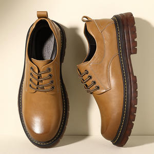 Zapatos de cuero casuales de plataforma baja y puntera ancha para hombre - Calzado retro de moda y estilo británico cómodo y a la última - Product Image 1