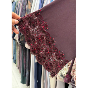 Abaya Informal de Algodón Bordado Color Granate, Diseño Elegante con Mangas Adornadas con Cuentas, Prenda Modesta de Primera Calidad, Estilo Dubái para Mujer - Product Image 1