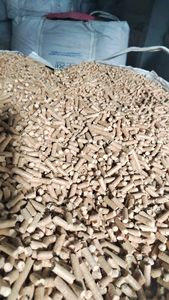 Litière pour chat en bois de pin de qualité supérieure, grand sac, 6 mm et 8 mm, naturelle et écologique - Product Image 2