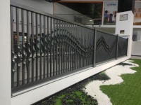 Sistema de Puerta Metálica de Aleación de Aluminio de 8 pies con Recubrimiento de Polvo Negro y Cercado de Seguridad para Rancho y Jardín