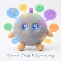 Pendentif en peluche intelligent AI gris anthracite avec pompon moelleux, compagnon émotionnel parlant multilingue pour l'apprentissage précoce, recharge USB-C