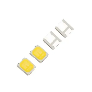 Fabricant de LED de Shenzhen fournit des bandes lumineuses LED 2835 SMD avec puce Ingan DC 3V taille 5mm de stock