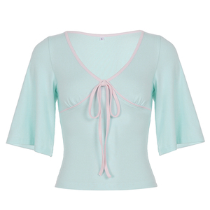 เสื้อยืดผู้หญิงคอวีผูกเอว แขนกระดิ่ง ทรงเข้ารูป สีพื้น แฟชั่นลำลอง - Product Image 6