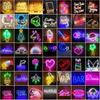 Enseigne de personnage néon LED personnalisée 'Happy Birthday' panneau de fond publicitaire lumineux acrylique matériel DC Power 1 an de garantie