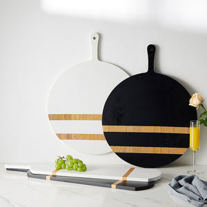 Tabla de cortar para queso, Pizza, charcutería, paleta para servir madera de mango, pintura en aerosol de Color blanco o negro de Casa Natural - Product Image 1