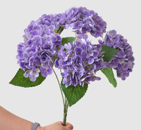 Bunga Hydrangea Sutra Realistis dengan Daun Hijau - Dekorasi Pernikahan & Hotel Bergaya Modern Sentuhan Alami Tahan Lama