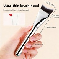 Pinceau de maquillage pour le visage en fibres synthétiques avec manche en plastique, tête plate en forme de croissant, ultra-fin, pour fond de teint et maquillage microfibre