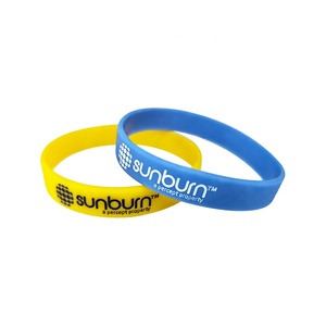Venta al por mayor logotipo de marca personalizado regalo de negocios pulsera de goma - Product Image 2