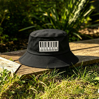 Topi Bucket Unisex Empat Musim Bahan Kanvas Katun Bernapas Warna Hitam Solid, Streetwear Kasual dengan Logo Barcode Custom