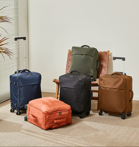 Valigia Trolley Grande e Leggera <span class=keywords><strong>in</strong></span> <span class=keywords><strong>Tessuto</strong></span> di Nylon con Manico Morbido e Caratteristiche Impermeabili <span class=keywords><strong>in</strong></span> <span class=keywords><strong>Tessuto</strong></span> Oxford - Product Image 5