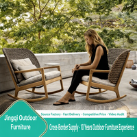 Fauteuil à bascule en teck massif et en osier, mobilier de patio nordique 1/2 place pour hôtel de villégiature