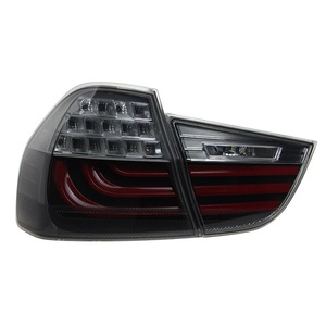 ชุดไฟท้ายรถยนต์ BMW ซีรีส์ 3 E90 รุ่น 320i ปี 05-12 แบบดัดแปลง LED พร้อมไฟเลี้ยว 12V เลนส์สีแดง สภาพใหม่ ชุดไฟท้าย E90 - Product Image 1