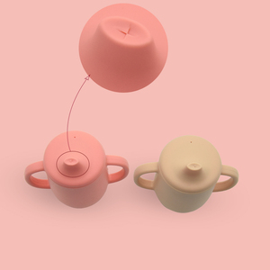 Gobelet d'<span class=keywords><strong>apprentissage</strong></span> en silicone pour bébés, bec souple <span class=keywords><strong>anti</strong></span>-<span class=keywords><strong>fuite</strong></span>, poignées profilées, sans danger pour les aliments, multi-usages, vaisselle d'<span class=keywords><strong>apprentissage</strong></span> pour bébés - Product Image 3