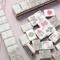Jeu de Mahjong américain blanc nacré, 160 tuiles en acrylique opale, tuiles de Mahjong rose et vert multicouche, jeu de table de luxe