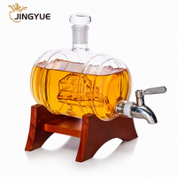 Dispensador de Licor de Vidrio con Diseño de Velero Premium, Base de Madera y Grifo Metálico, Regalo Personalizado para Bar, Dispensador de Whisky