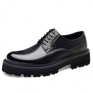 Nouvelles Chaussures Homme en Cuir Véritable à Lacets Respirantes Légères Antidérapantes à Semelle Épaisse en Cuir Verni pour Bureau, Carrière et Mariage - Product Image 1