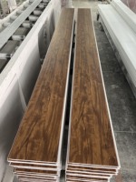 Panel de Pared y Techo de PVC Resistente y Moderno con Diseño de Grano de Madera para Decoración de Interiores de Casas, Baños y Hoteles