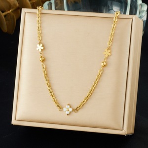 Fashion Pendant Necklace Gold Plated Flower Shape Pave Setting Daily Wear Gift Jewelry N3967 - Product Image 1