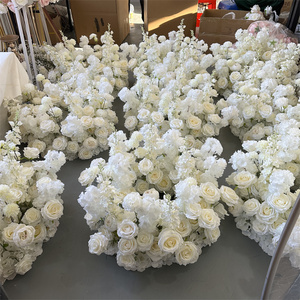 Couronne de fleurs artificielles blanches GreenLife en forme de cercle pour base de chandelier, centre de table floral pour décoration de mariage - Product Image 4