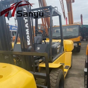 Giappone carrello elevatore Diesel utilizzato <span class=keywords><strong>8</strong></span> <span class=keywords><strong>Ton</strong></span> <span class=keywords><strong>Komatsu</strong></span> Fd80 per la vendita di buone condizioni prezzo competitivo - Product Image 3