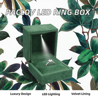 Luxuriöse Samt-LED-Ringbox mit individuellem Logo, Scharnierdesign für Hochzeit und Verlobung, Dunkelgrün-Marineblau, Aufbewahrungs- und Geschenkverpackung für Schmuck