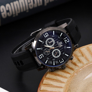 Montre décontractée pour homme, montre à quartz tendance, montre-bracelet à bracelet en silicone élégante et polyvalente - Product Image 6