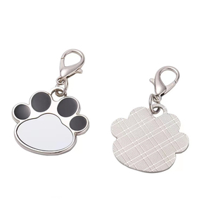 Etiqueta de identificación de mascota en forma de Pata de Gato, de aluminio, impresión personalizada, en blanco, colgante para collar, venta al por mayor - Product Image 3