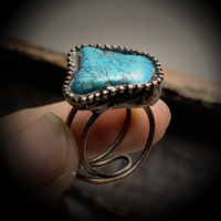 Bague artisanale en tourmaline noire brute à motif floral, bronze doré vintage, bijou de doigt pour femme, accessoire artisanal