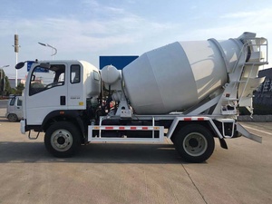 Camion malaxeur à béton léger HOWO Sinotruk 4x2 6m3 Mini camion malaxeur mobile Moteur diesel à vendre à bas <span class=keywords><strong>prix</strong></span> - Product Image 2
